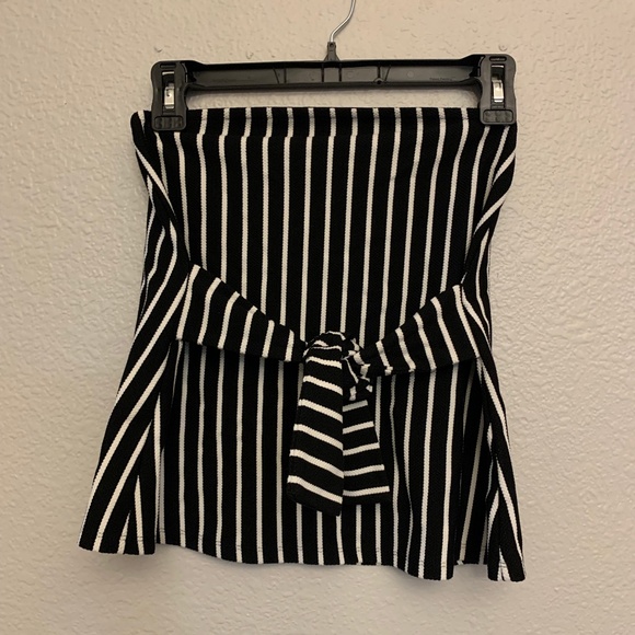 Express Black and White Stripe Tie Front Tube Top Size XS - Picture 2 of 6